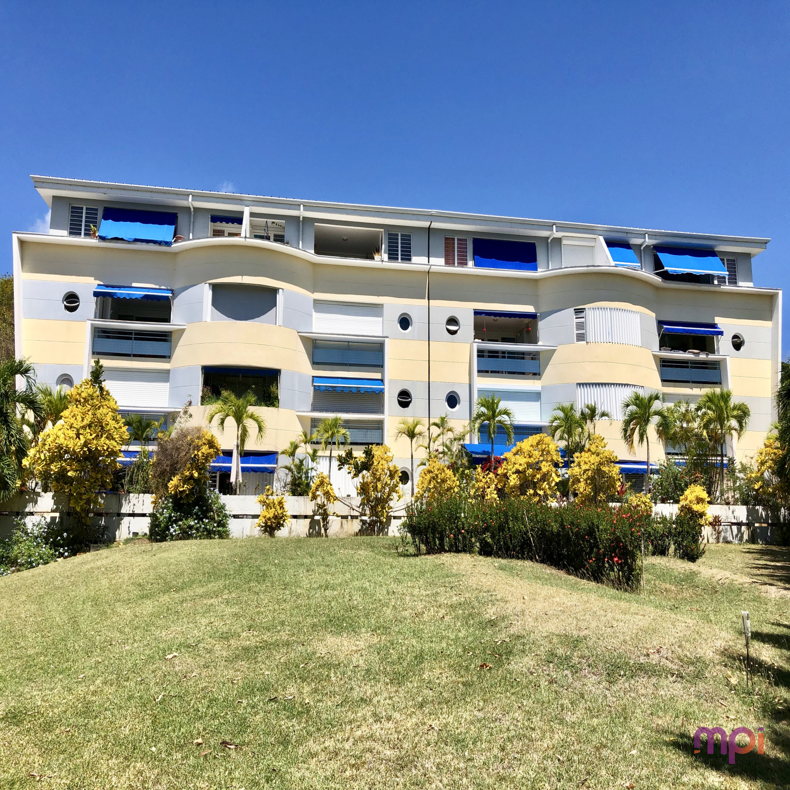 Appartement Dans La Résidence La Marina Photo Avion